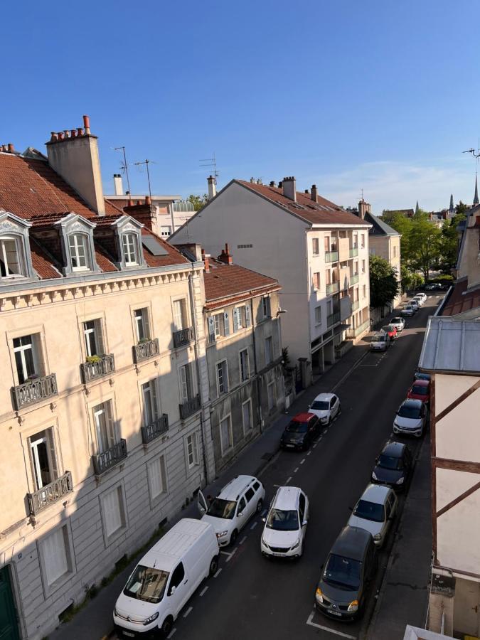 Central - Le Sambin Dijon Bagian luar foto